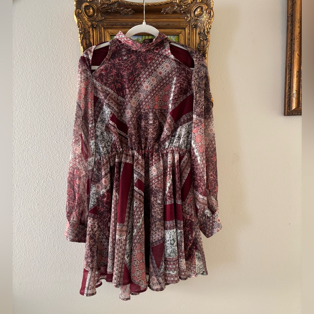 MINKPINK Burgundy and Cream Long Sleeve Dress